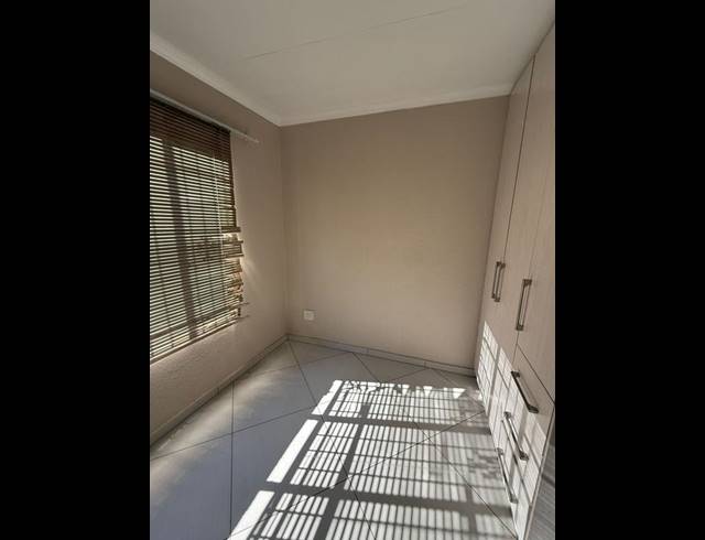 2 BEDROOM HOUSE FOR SALE IN ROSSLYN